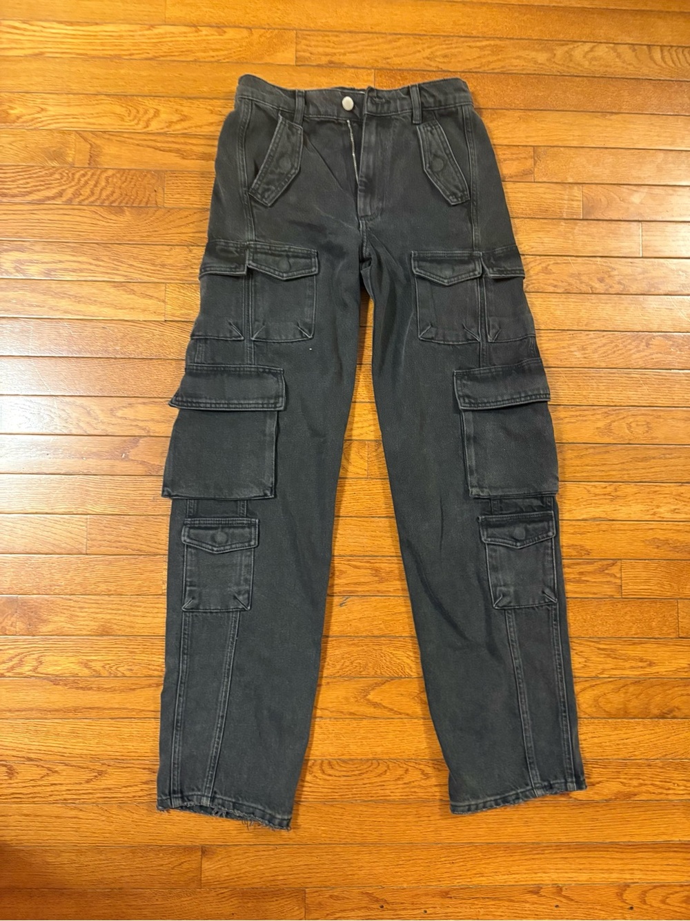 Zara Cargo jeans - Utility Pocket Design